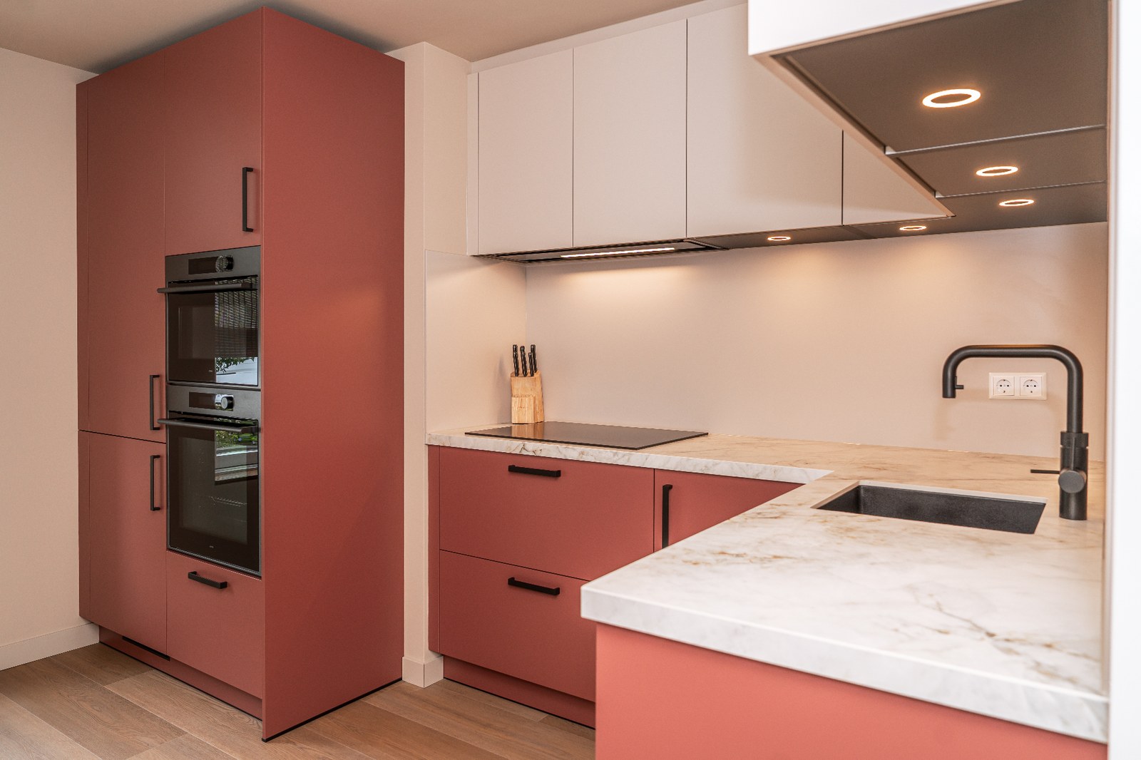 Oxyd rood & Cuarzo Reno mat — beeld 1