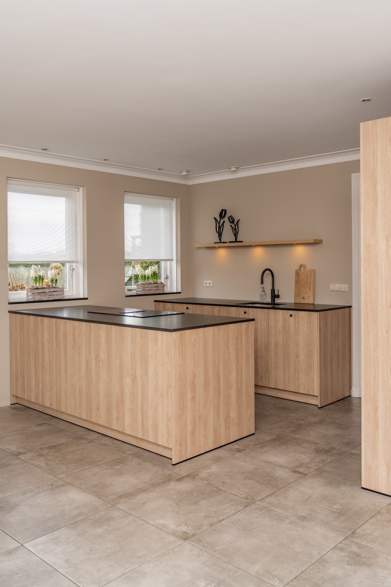 Eiken & Belgium Blue Velvet, beeld 2