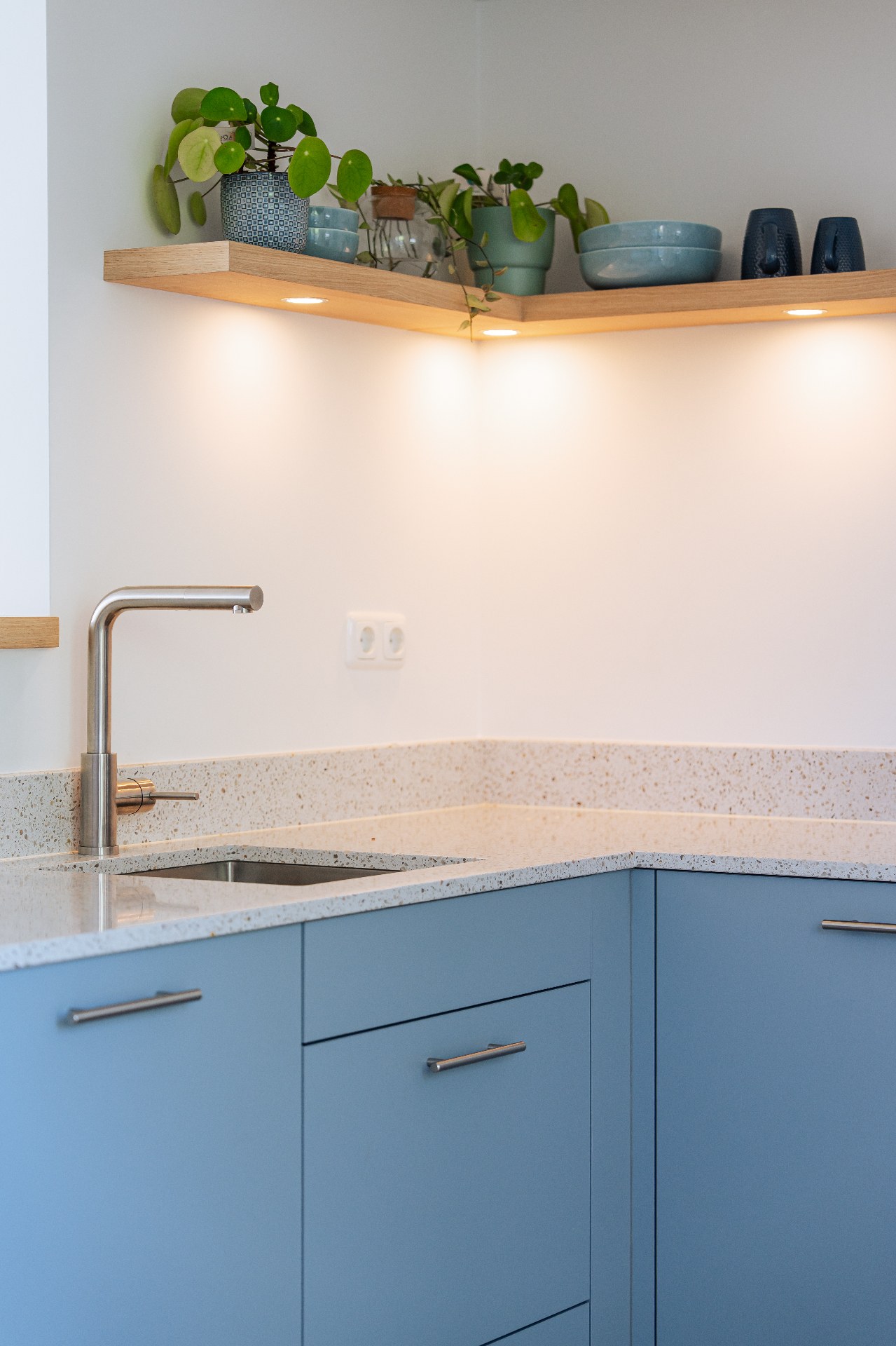 Keuken, Denim blue & Terrazzino glans — beeld 2
