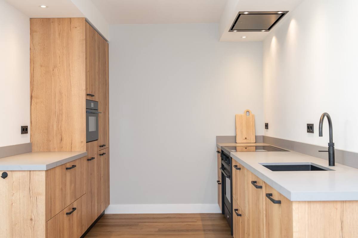 Hout & betonlook - plafond afzuiging — beeld 2