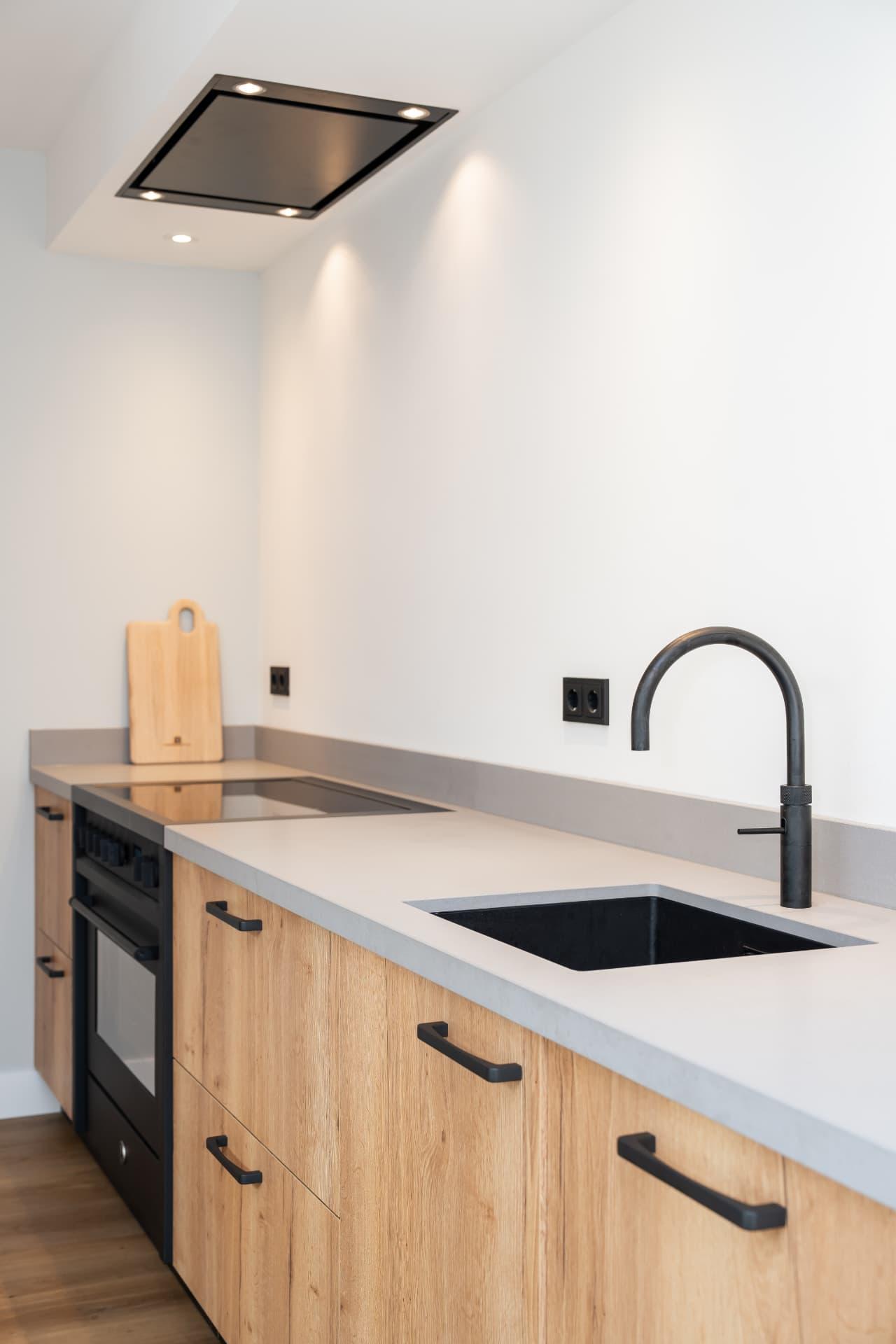Hout & betonlook - plafond afzuiging