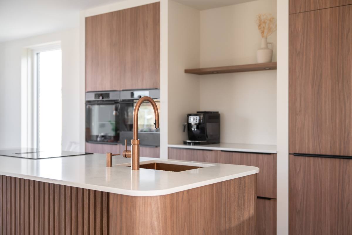 Keuken - Scandinavisch - Hout fineer latten & Composiet — beeld 2