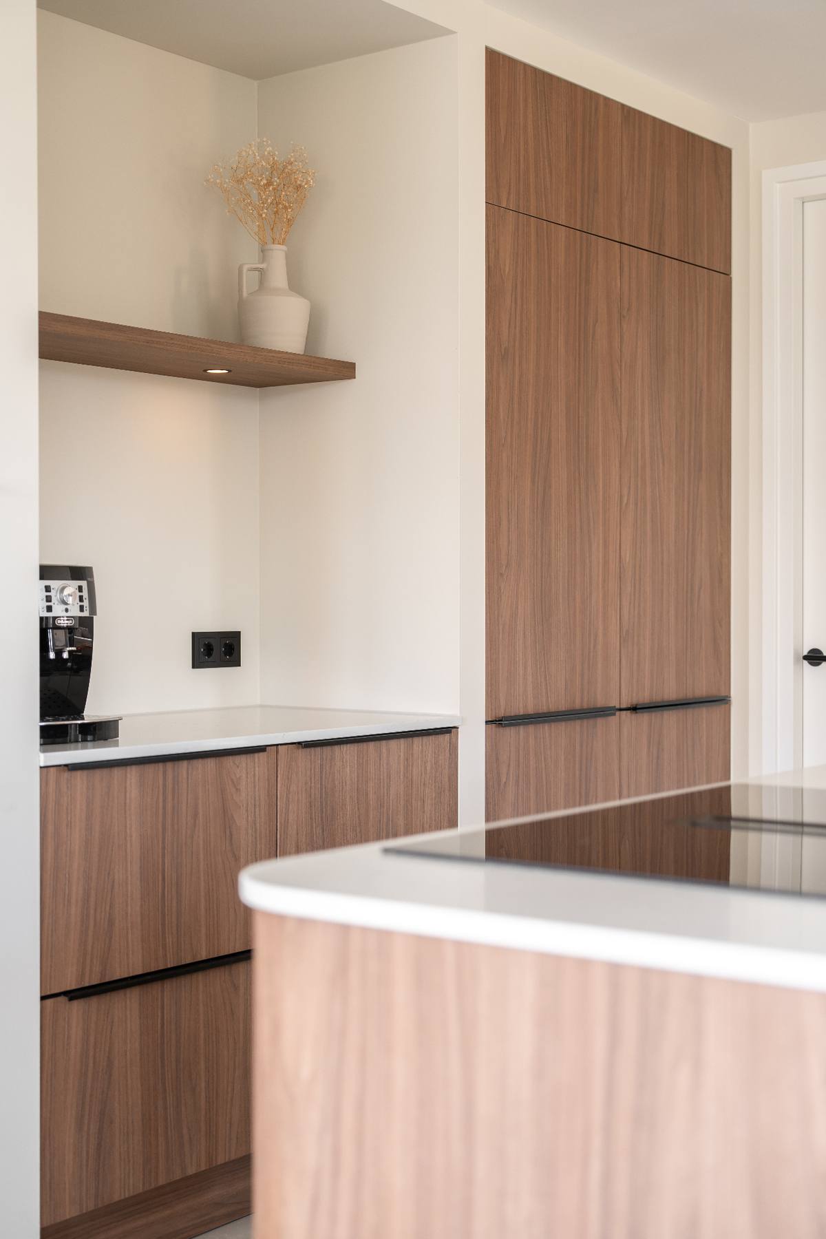 Keuken - Scandinavisch - Hout fineer latten & Composiet — beeld 4