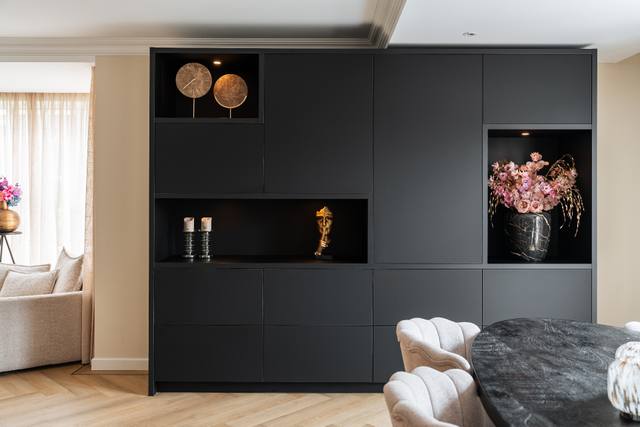Wand kast - Mat zwart met haard & TV — foto 1