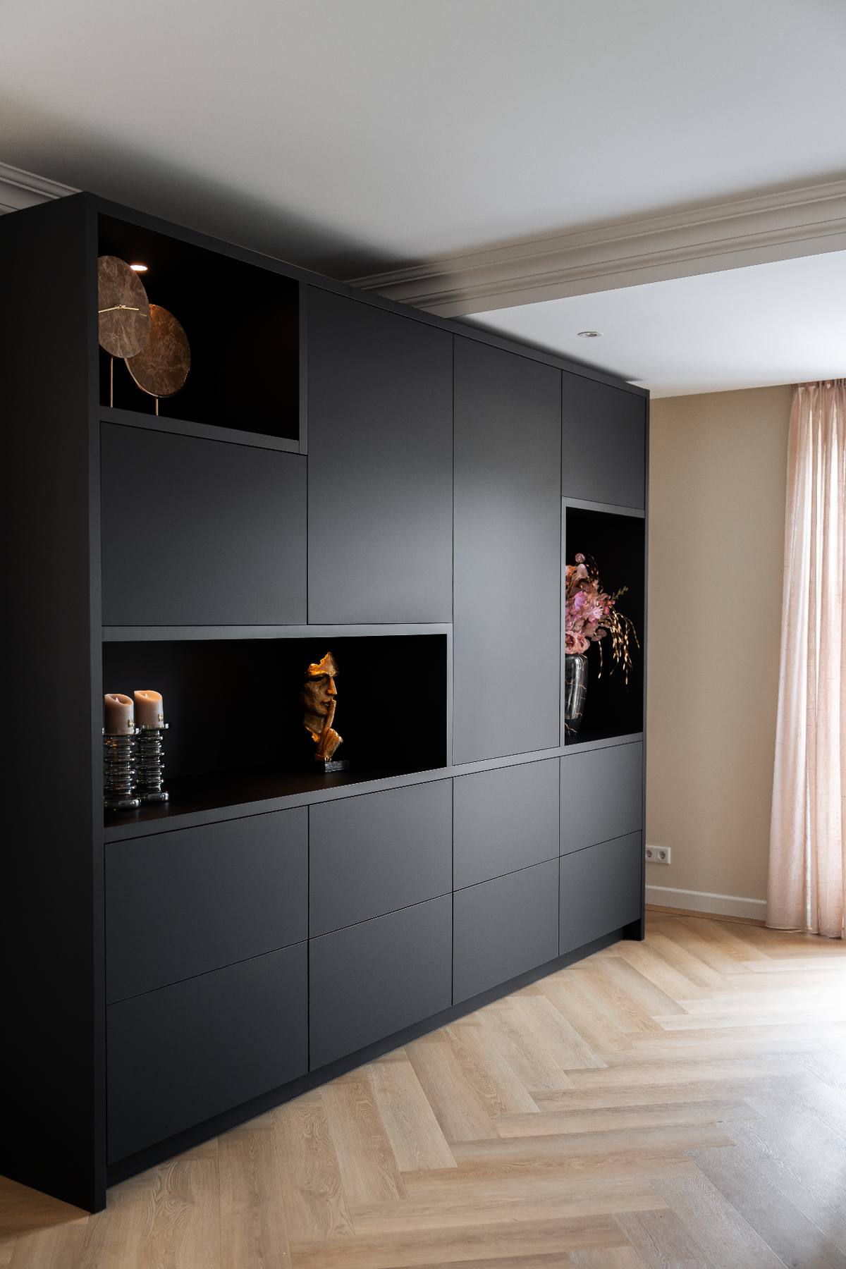 Wand kast - Mat zwart met haard & TV — beeld 2