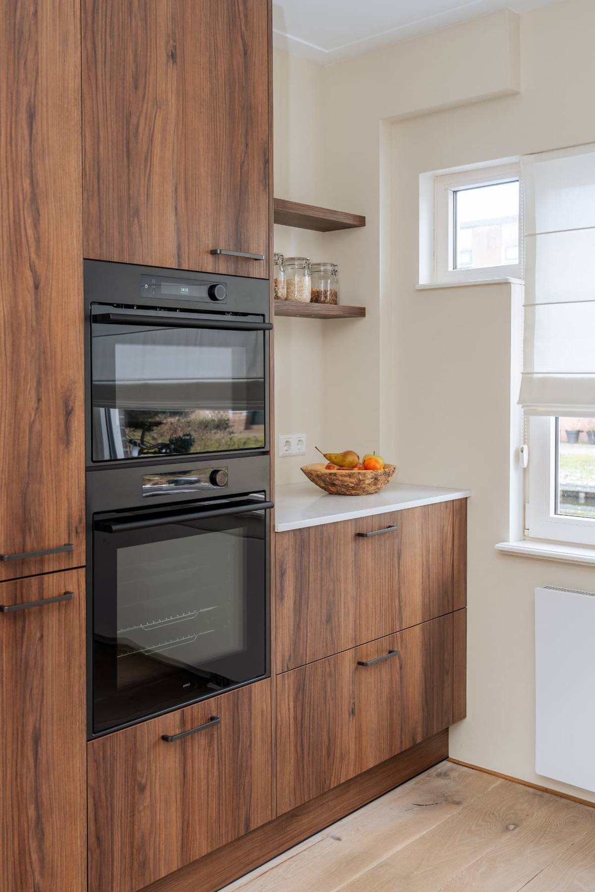 Walnoot & Venturo gold glans — beeld 1