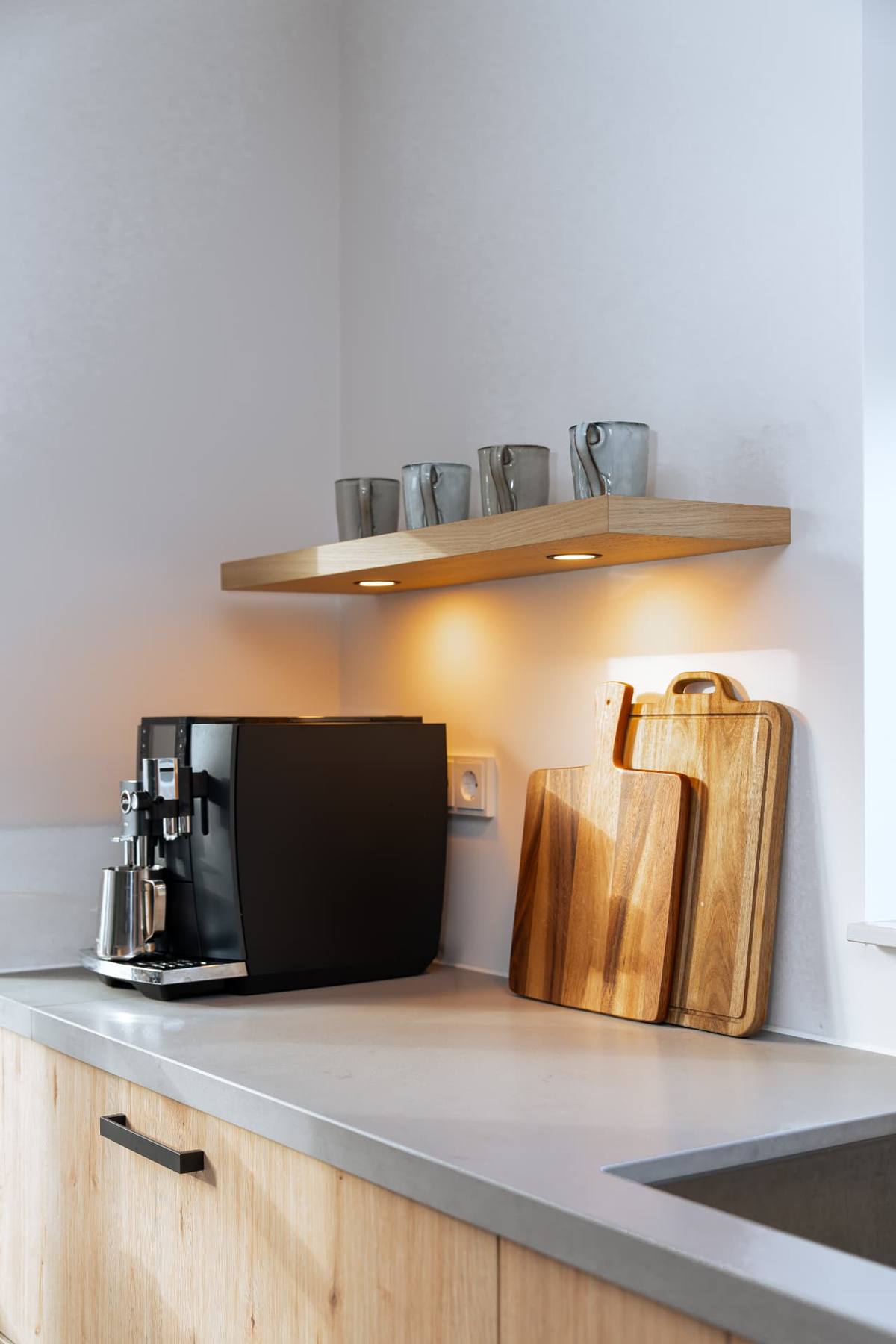 Wild eiken & Smoked concrete velvet - met wijnklimaatkast — beeld 5