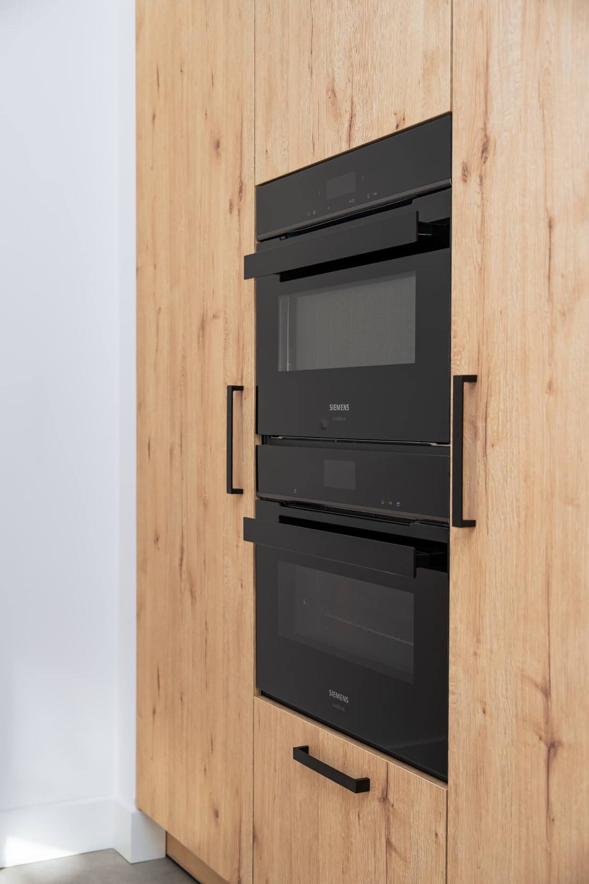 Wild eiken & Smoked concrete velvet - met wijnklimaatkast — beeld 7